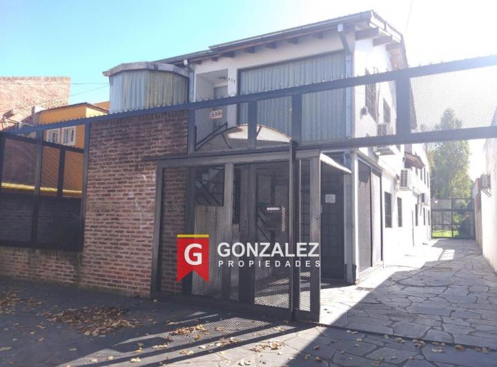 Casa · 343m² · 8 Ambientes · 1 Cochera
