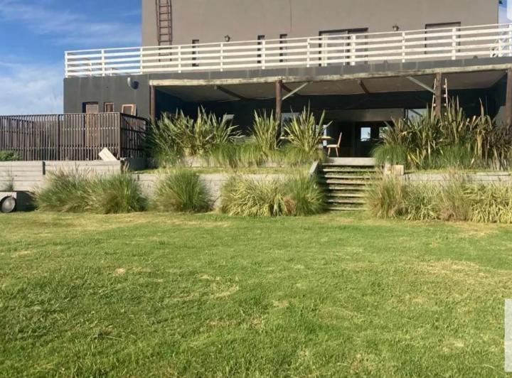Casa · 230m² · 5 Ambientes