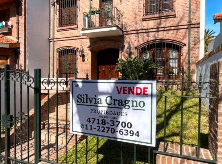 Casa · 253m² · 6 Ambientes