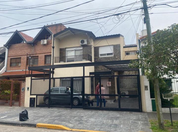 Casa · 183m² · 5 Ambientes · 2 Cocheras