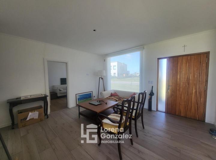 Casa · 148m² · 5 Ambientes · 3 Cocheras