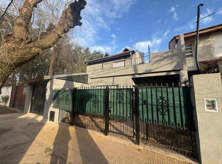 Casa · 183m² · 5 Ambientes · 3 Cocheras