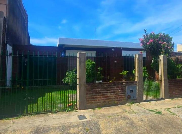 Casa · 132m² · 4 Dormitorios · 1 Cochera