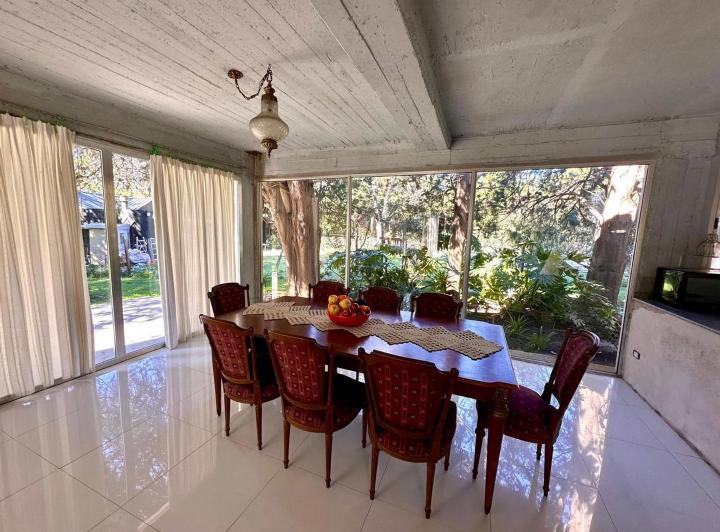 Casa · 185m² · 5 Ambientes · 3 Cocheras