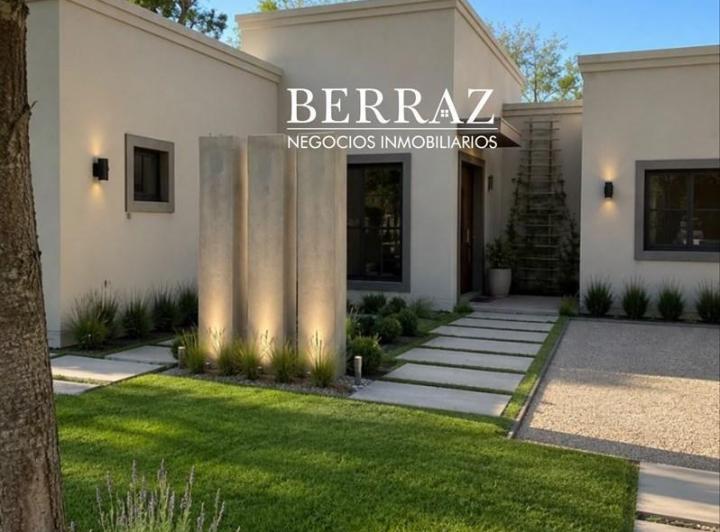 Casa · 181m² · 4 Dormitorios · 2 Cocheras