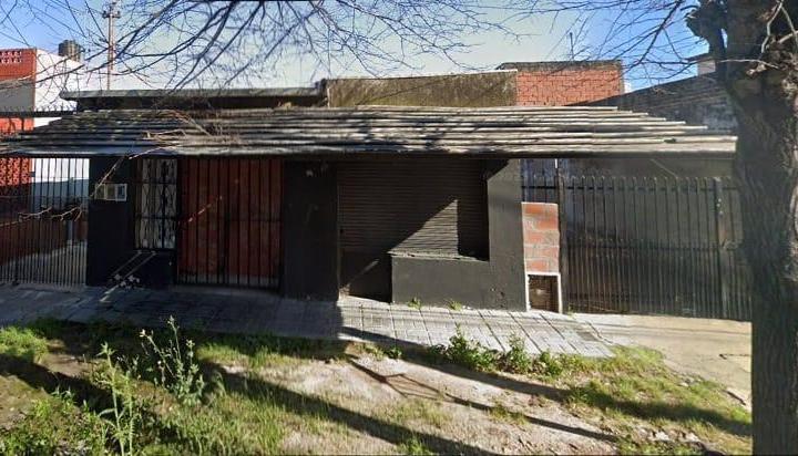 Casa · 217m² · 6 Ambientes · 1 Cochera