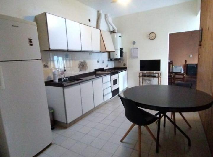 Casa · 135m² · 6 Ambientes · 3 Cocheras