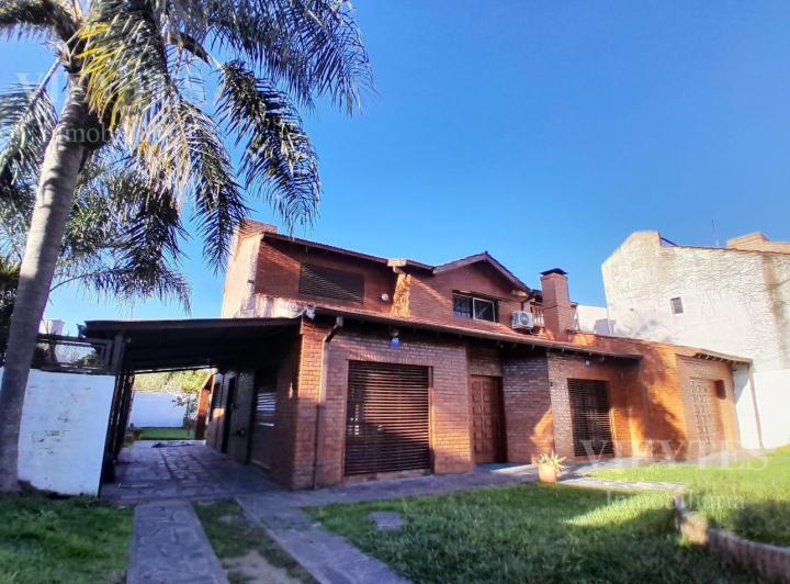 Casa · 600m² · 5 Ambientes · 2 Cocheras