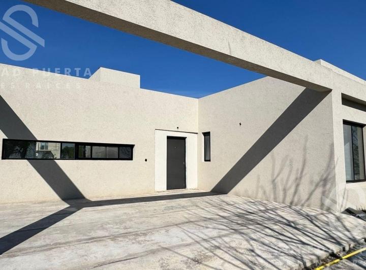 Casa · 134m² · 5 Ambientes · 2 Cocheras