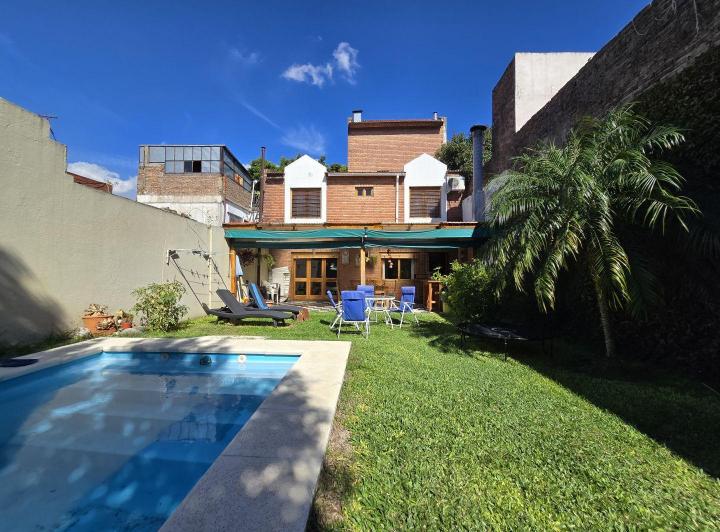 Casa · 153m² · 5 Ambientes · 1 Cochera