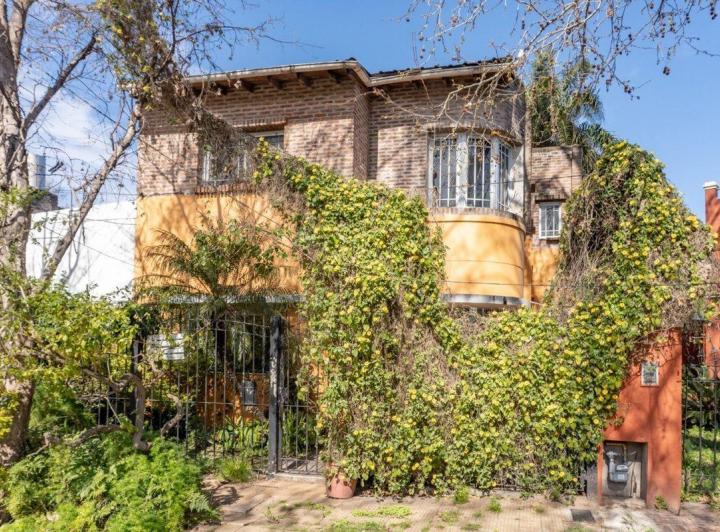 Casa · 150m² · 7 Ambientes · 1 Cochera