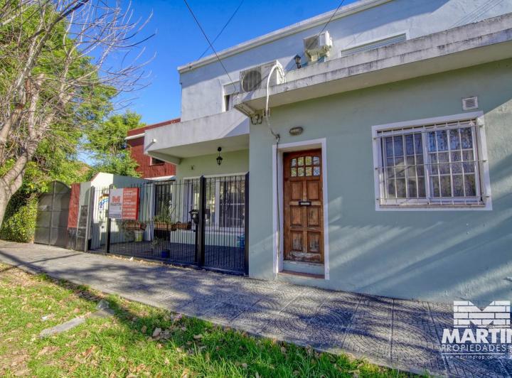 Casa · 180m² · 6 Ambientes