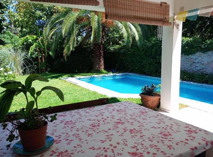 Casa · 560m² · 5 Ambientes · 1 Cochera