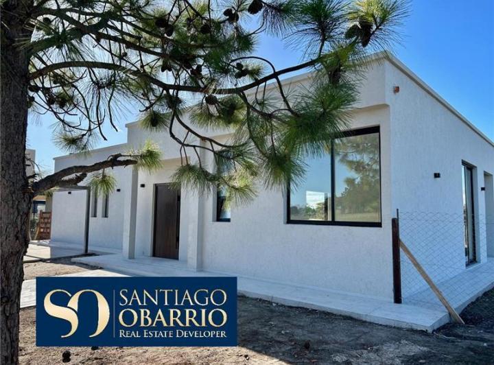 Casa · 200m² · 5 Ambientes · 2 Cocheras