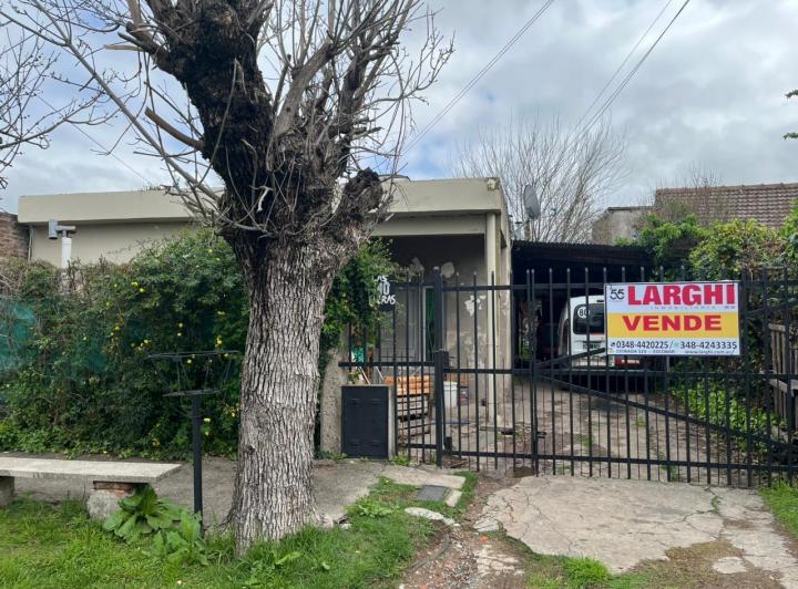 Casa · 90m² · 6 Ambientes · 1 Cochera