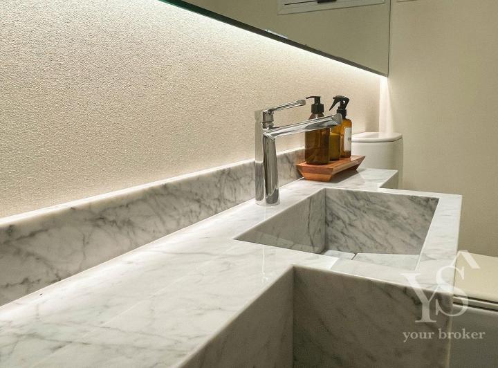 Casa · 550m² · 4 Dormitorios · 2 Cocheras