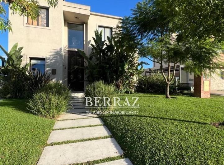 Casa · 200m² · 6 Ambientes · 1 Cochera