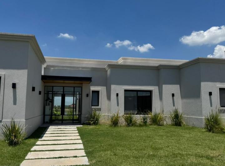 Casa · 155m² · 5 Ambientes
