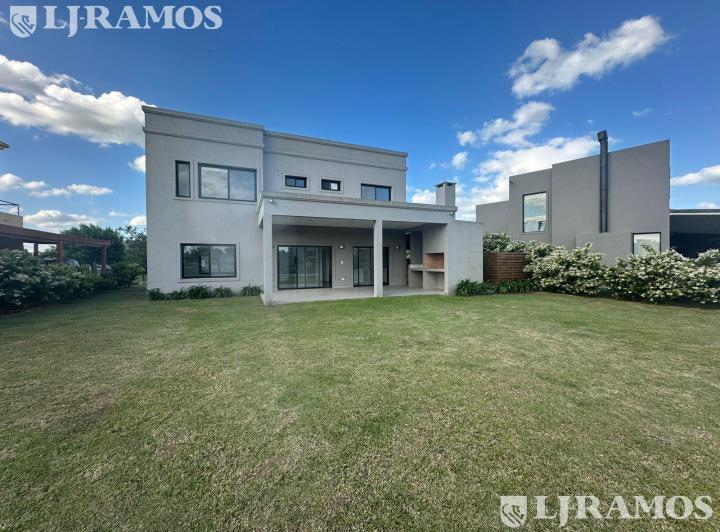 Casa · 178m² · 5 Ambientes · 1 Cochera