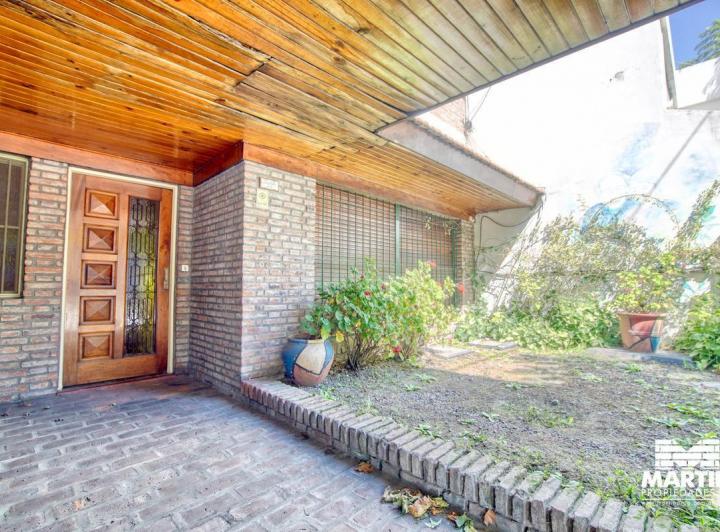 Casa · 170m² · 5 Ambientes · 1 Cochera
