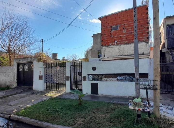 Casa · 160m² · 5 Ambientes · 1 Cochera