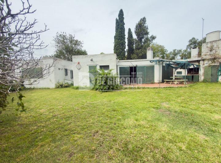 Casa · 200m² · 6 Ambientes · 1 Cochera