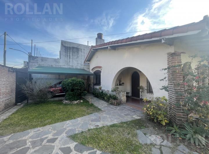 Casa · 180m² · 4 Ambientes · 1 Cochera