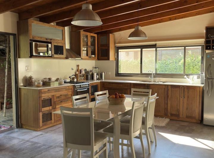 Casa · 198m² · 5 Ambientes · 2 Cocheras