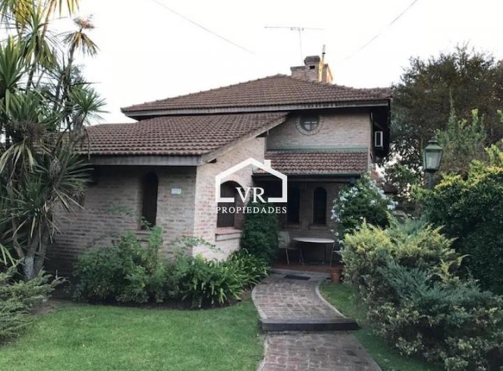 Casa · 190m² · 5 Dormitorios