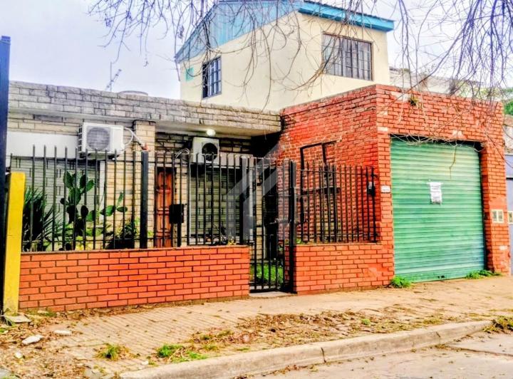 Casa · 195m² · 6 Ambientes · 1 Cochera