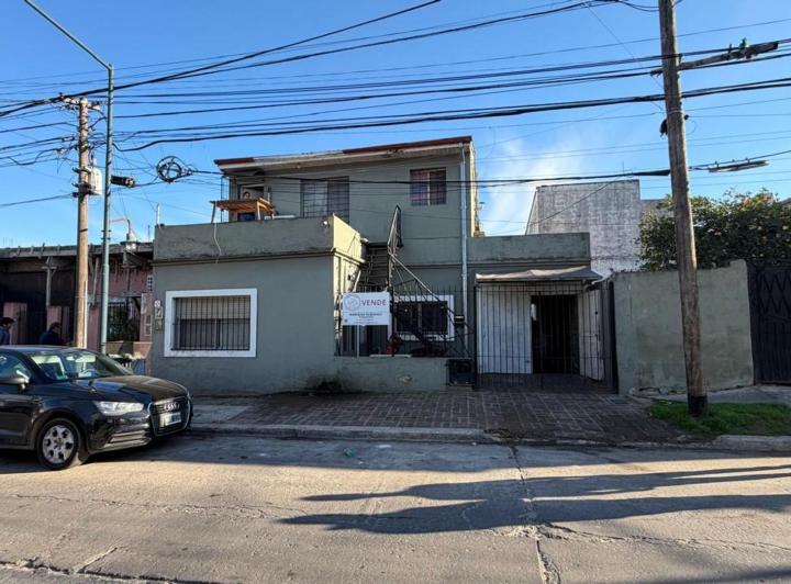 Casa · 150m² · 5 Ambientes · 2 Cocheras
