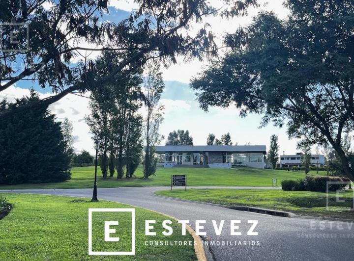 Casa · 190m² · 6 Ambientes · 2 Cocheras