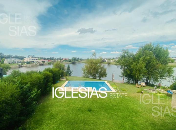Casa · 140m² · 7 Ambientes · 5 Cocheras