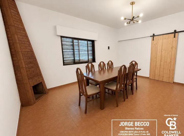 Casa · 199m² · 9 Ambientes · 3 Cocheras