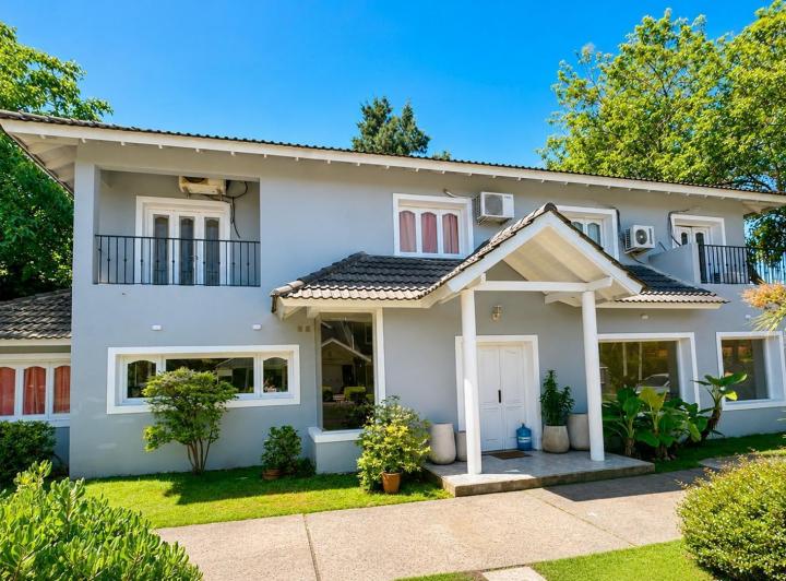 Casa · 228m² · 6 Ambientes