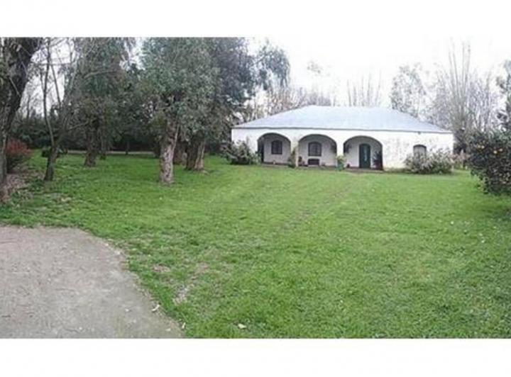 Casa · 300m² · 5 Ambientes · 1 Cochera