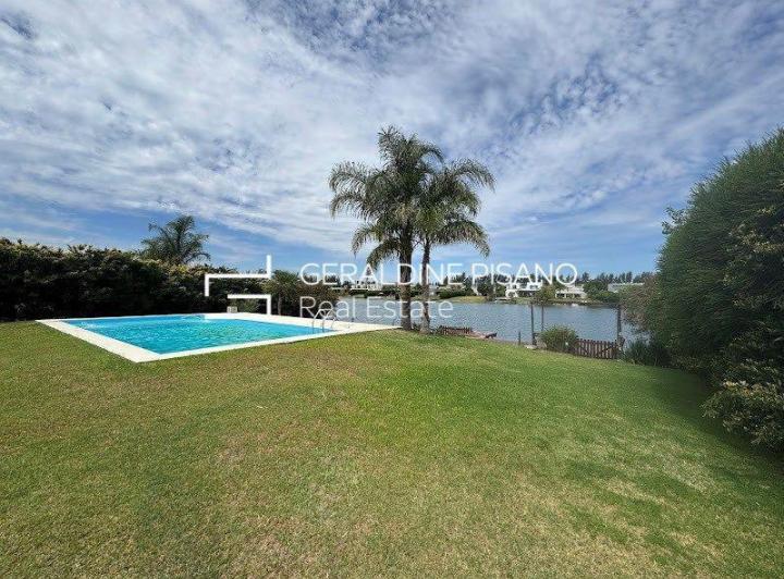 Casa · 286m² · 6 Ambientes · 1 Cochera