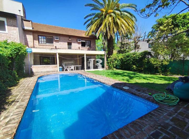 Casa · 180m² · 5 Ambientes · 1 Cochera