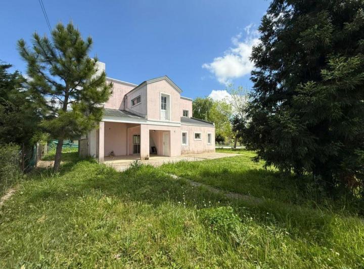 Casa · 245m² · 11 Ambientes
