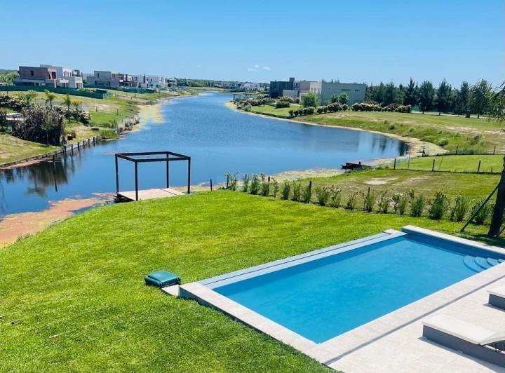 Casa · 186m² · 5 Ambientes · 1 Cochera