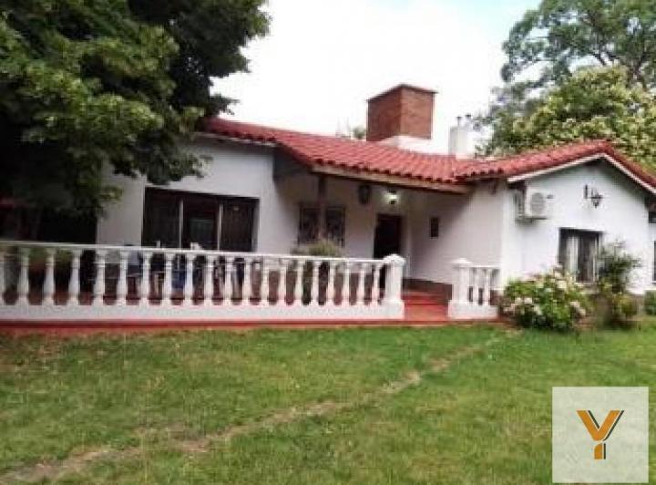 Casa · 200m² · 5 Ambientes