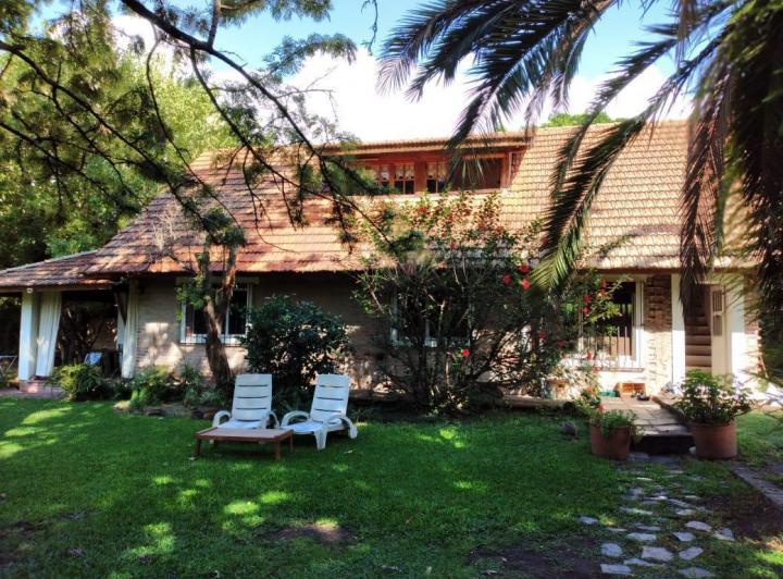 Casa · 120m² · 5 Ambientes · 2 Cocheras
