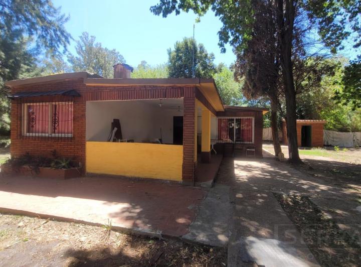 Casa · 100m² · 5 Ambientes · 4 Cocheras