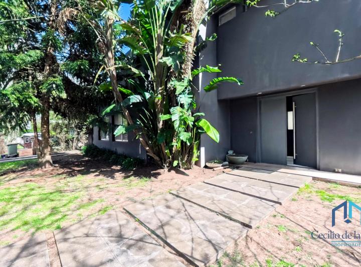 Casa · 284m² · 5 Ambientes · 3 Cocheras