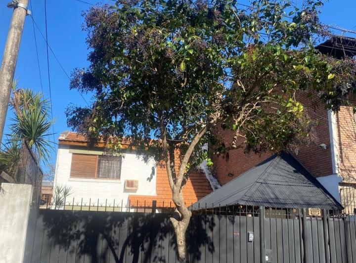 Casa · 196m² · 5 Ambientes · 1 Cochera