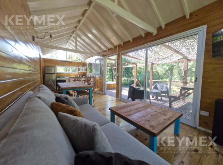 Casa · 250m² · 8 Ambientes