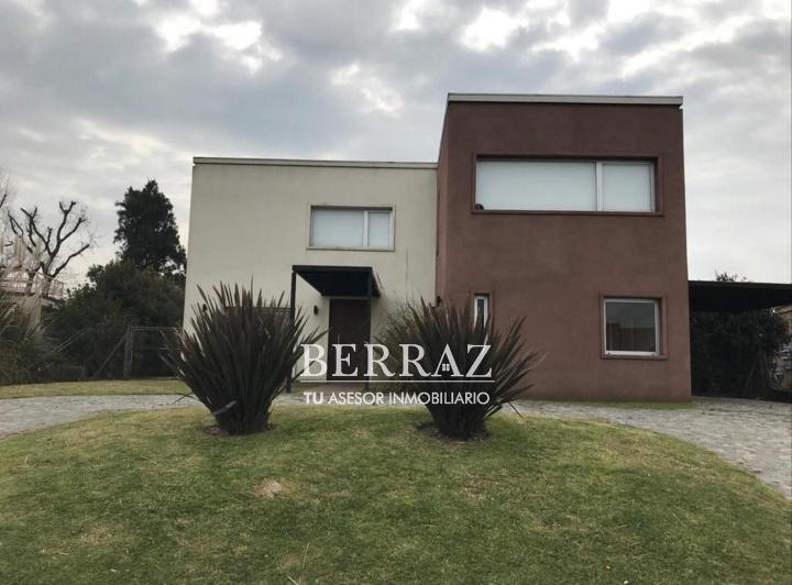 Casa · 270m² · 6 Ambientes · 1 Cochera