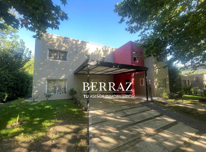 Casa · 255m² · 5 Ambientes · 3 Cocheras