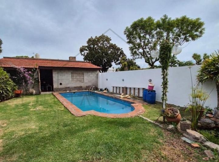 Casa · 225m² · 5 Ambientes · 1 Cochera
