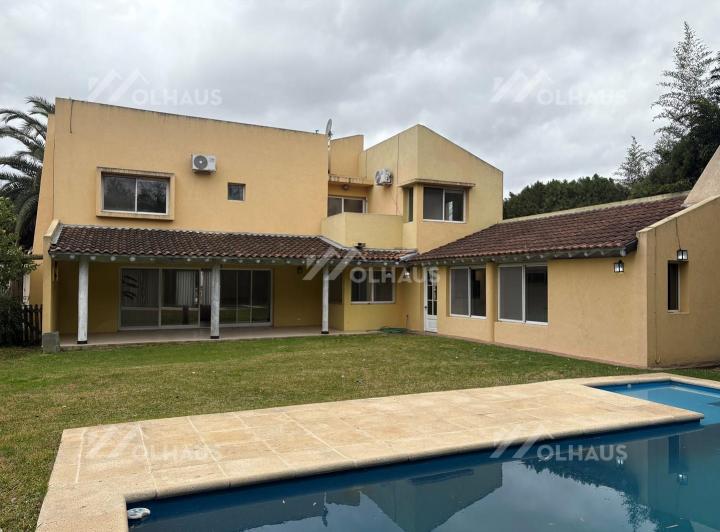 Casa · 190m² · 5 Ambientes · 1 Cochera